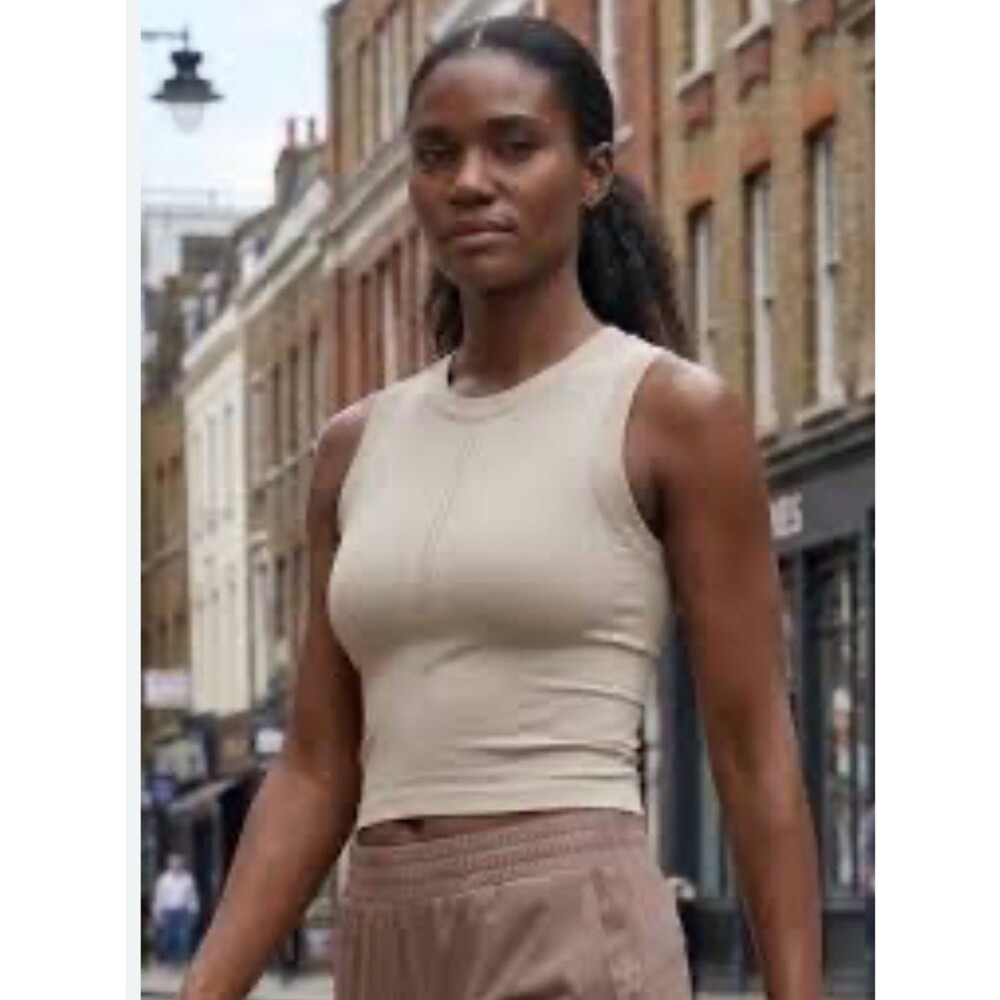 Yogalicious seamless Bridgette active tank in beige size small